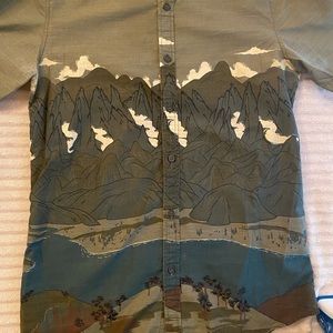 Mountain design button up